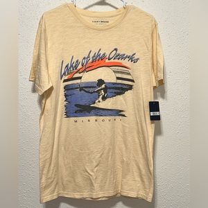 Lucky Brand short sleeve graphic t-shirt light yellow size medium